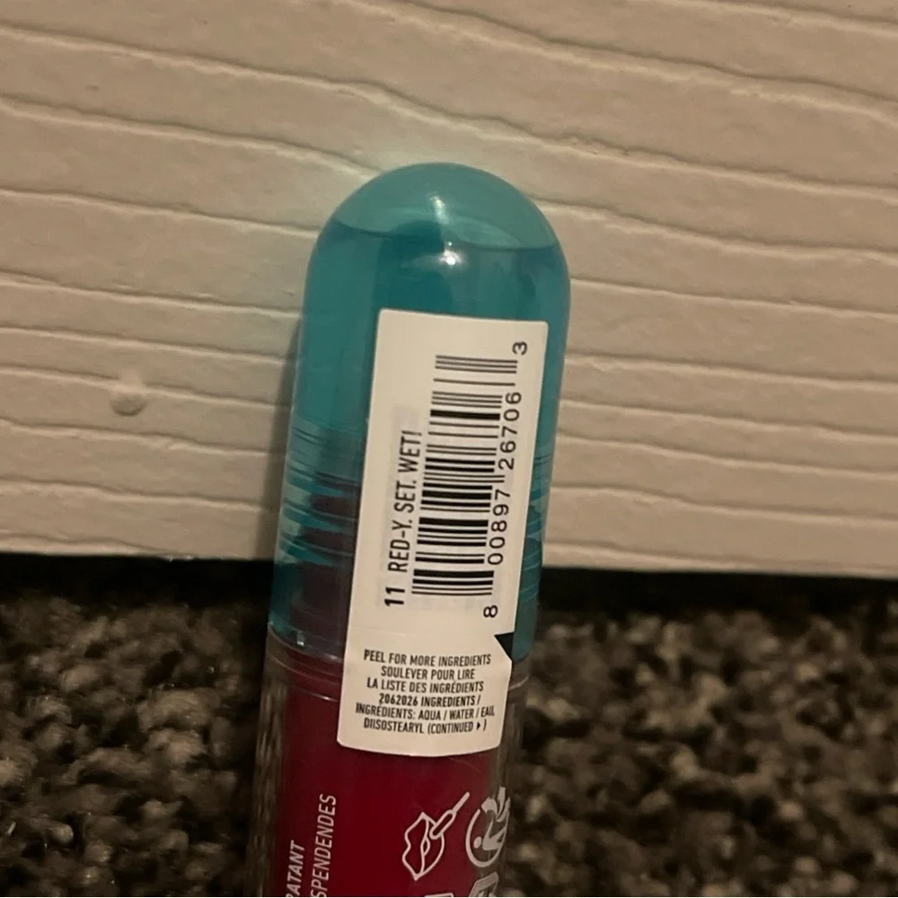 NYX Lip IV Red-y, Set, Wet!